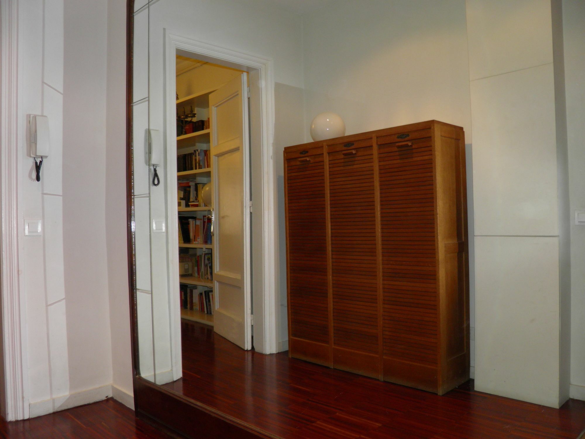 Suitur Courtyard Apartment Barselona Dış mekan fotoğraf